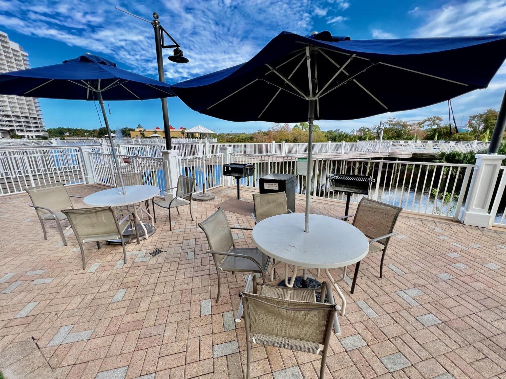 Stunning Views! Located Steps 2 Beach, Restaurants & Shops! By Dolce Getaways Pcb Apartment